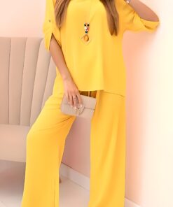 Damsky komplet s halenkou s nahrdelnikem a sirokymi nohavicemi zluty