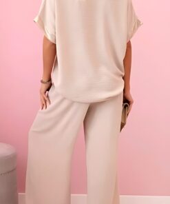 Viskozovy komplet se zlatym lemovanim tmave bezova zada